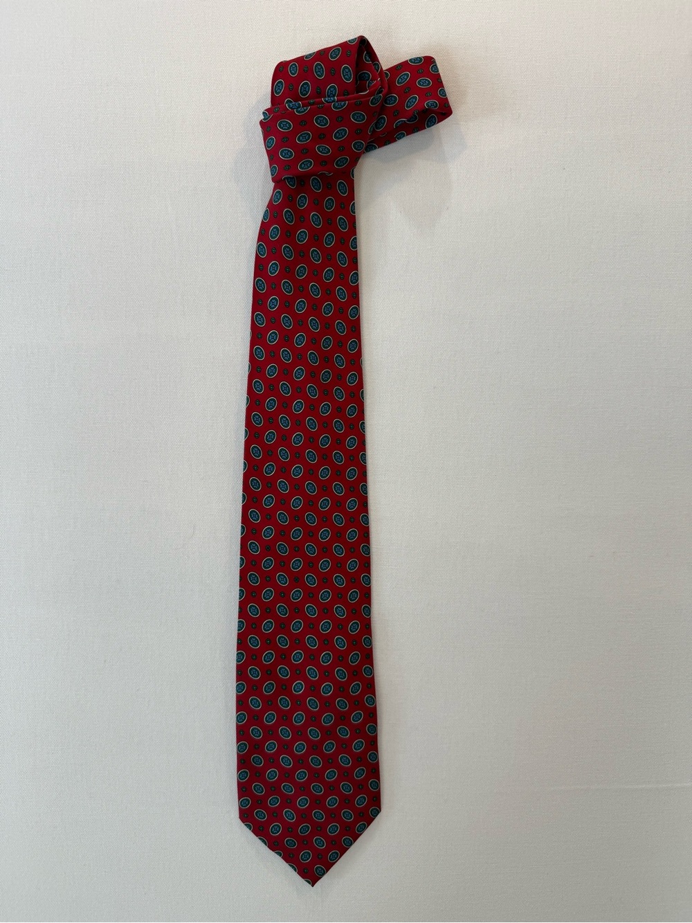 Men's Red Micro-Pattern Tie with Teal Accents